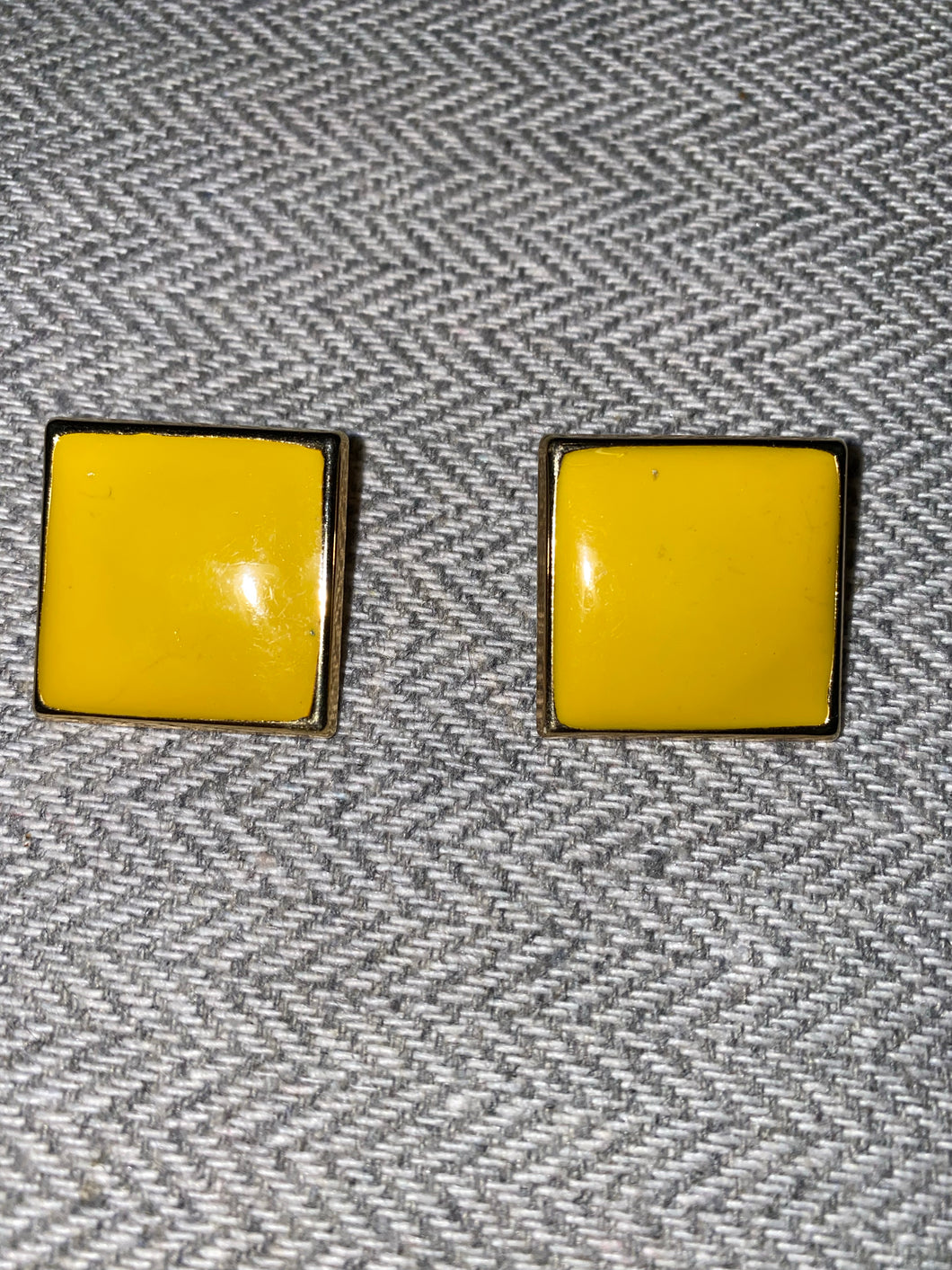 Yellow square vintage earrings w/ gold trim